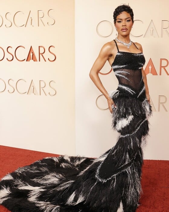 Όσκαρ 2026: Οι εμφανίσεις που ξεχώρισαν στο κόκκινο χαλί