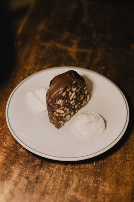 Το Καφενείο στη Λουκιανού είναι κομμάτι της αθηναϊκής ιστορίας 