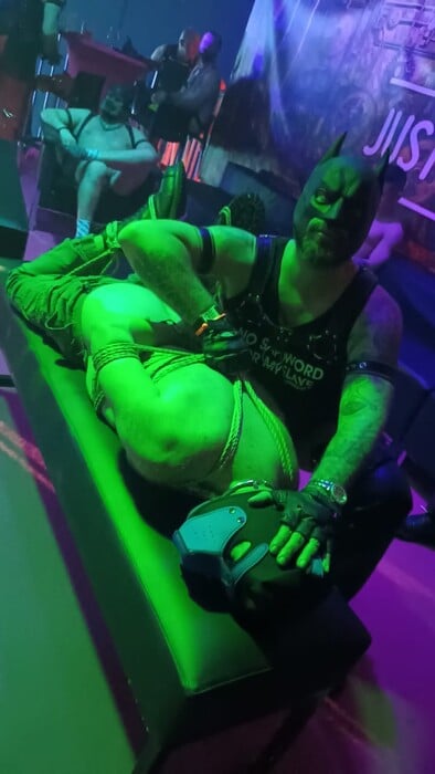 «Αν σου αρέσει πραγματικά το BDSM, άπαξ και μπεις σε αυτό, μην κάνεις πίσω»