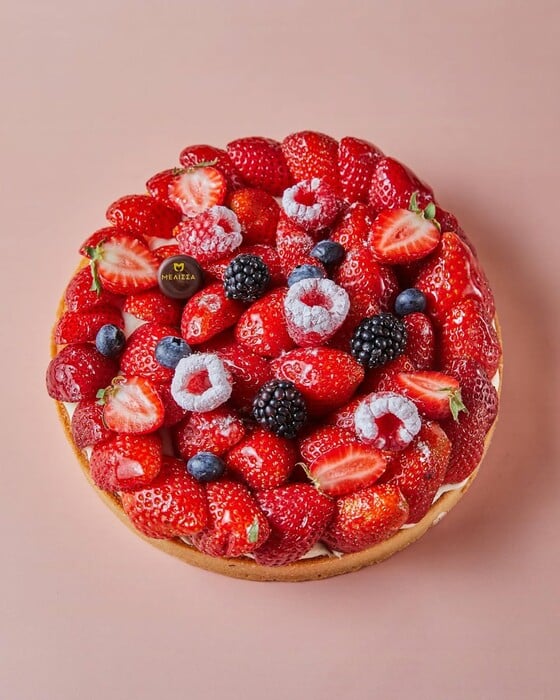 Λαχταριστές τάρτες της πόλης με φράουλες και berries
