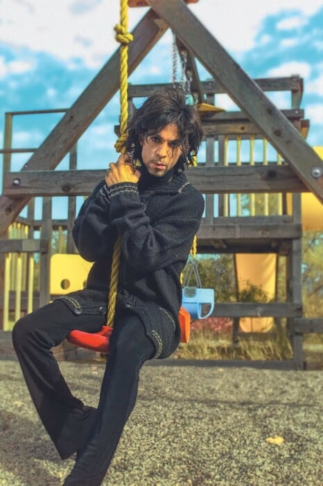 Ο Prince όπως δεν τον βλέπαμε συνήθως, μέσα από το λεύκωμα του στενού συνεργάτη του