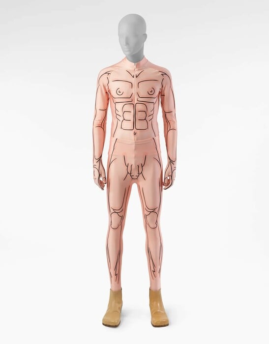 Το Met βάζει στο κάδρο σώματα που η μόδα έκανε χρόνια πως δεν έβλεπε