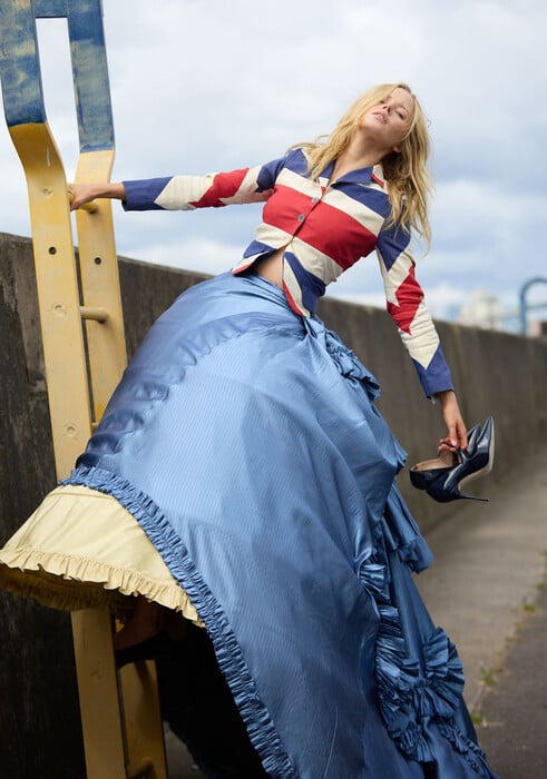 Όταν η Κέιτ Μος συνάντησε τον Λούσιαν