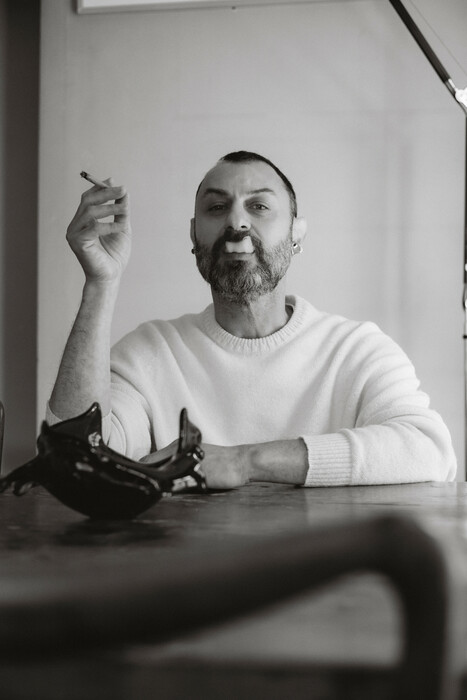 Νικόλας Γεωργίου, creative director της ελληνικής «Vogue», συνεκδότης του Dapper Dan