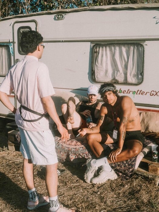 Queer Ranch Festival: «Προσπαθούμε να διατηρούμε την ελευθερία των rave parties»