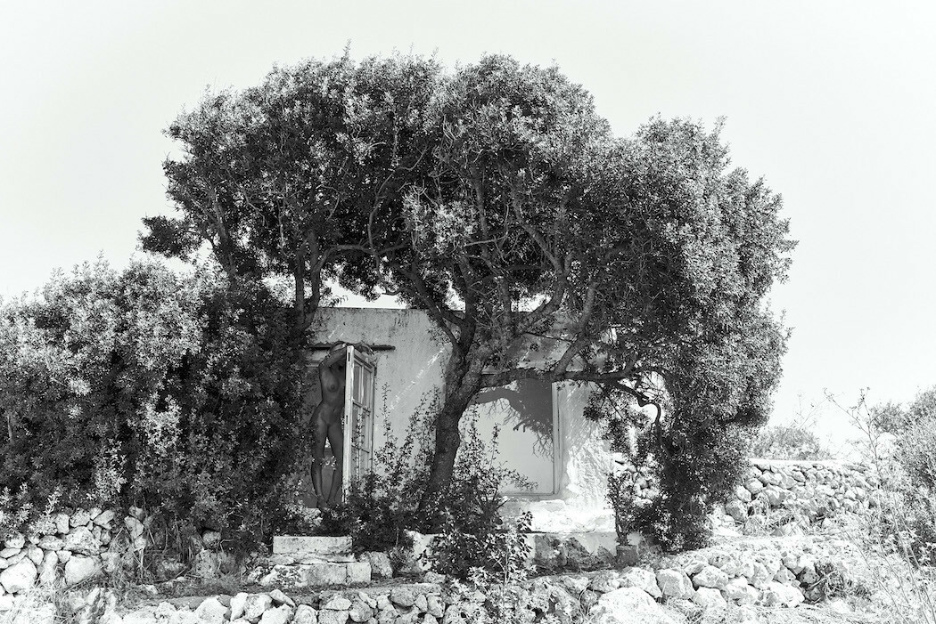 Ονειρικά γυμνά στον ήλιο της Μεσογείου LiFO