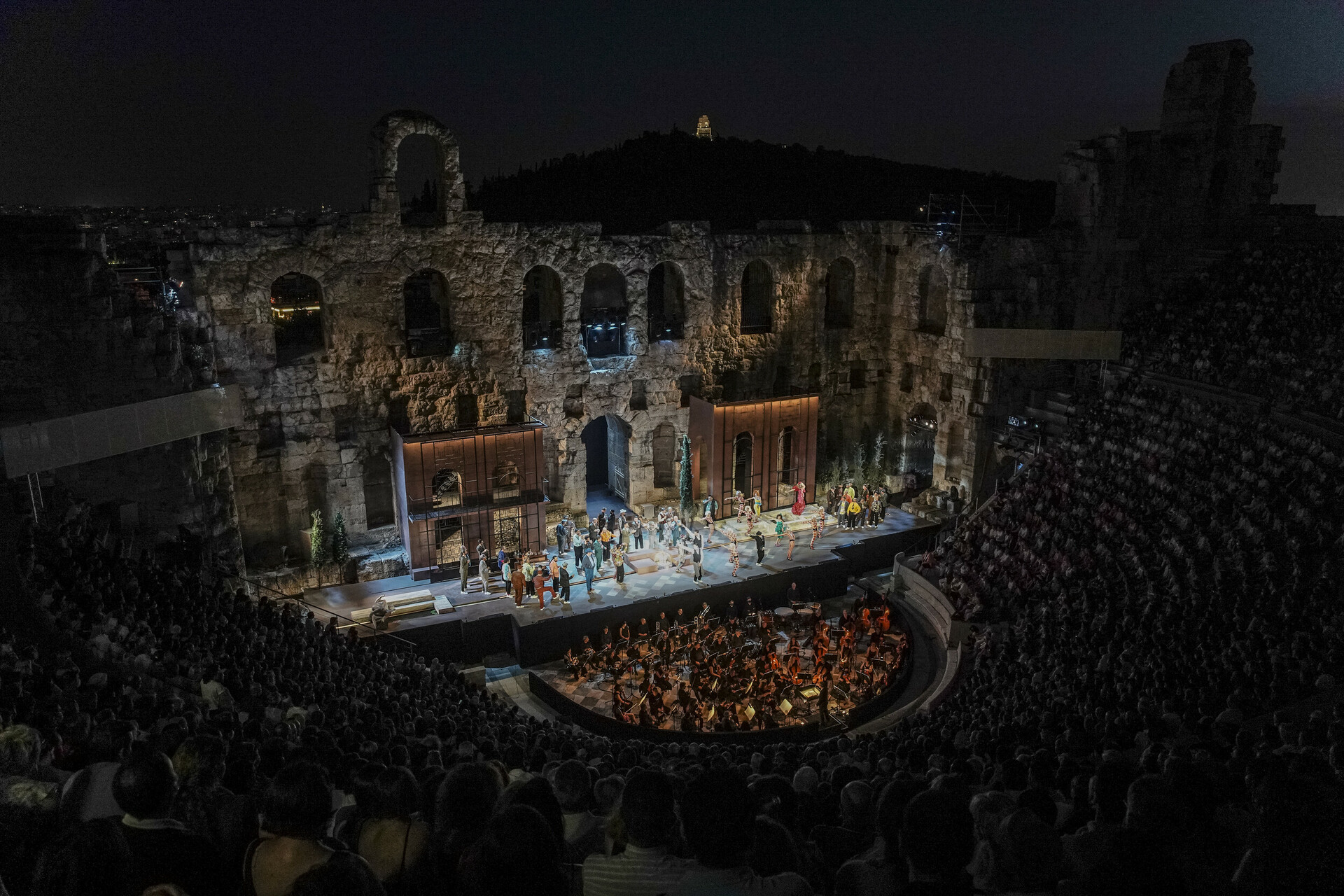 https://www.lifo.gr/sites/default/files/styles/max_1920x1920/public/articles/2024-07-01/GNO%20Rigoletto%20at%20the%20Odeon%20of%20Herodes%20Atticus%20-%20photo%20Andreas%20Simopoulos.jpg?itok=-CTpJrL1