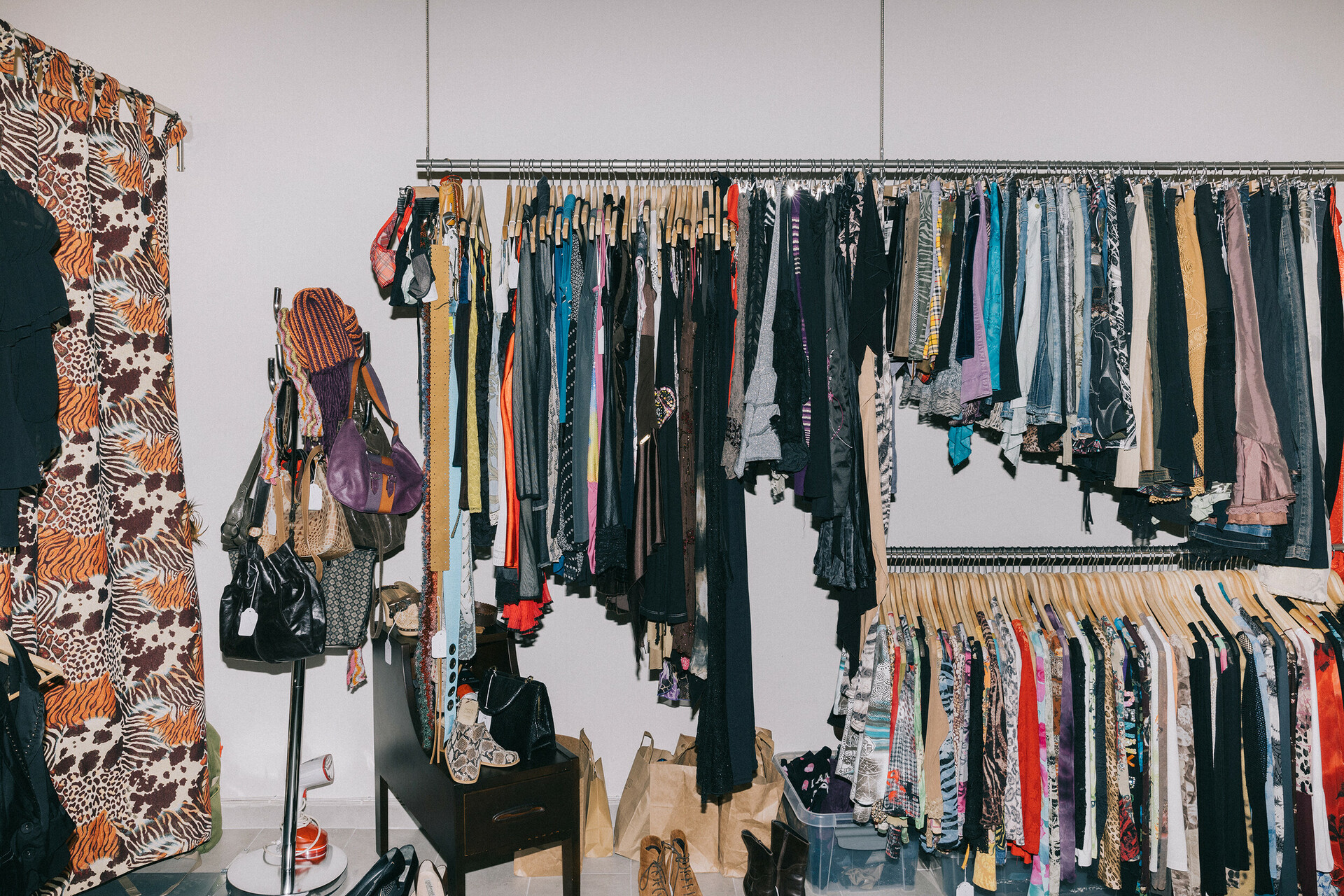 5+1 vintage και second hand μαγαζιά που ντύνουν τώρα την Αθήνα LiFO