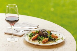 Colonial Restaurant Golf Prive Glyfada: Το νέο εστιατόριο του Golf Prive