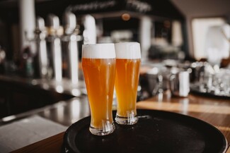 Dakota Beer Pub: Παγωμένη μπίρα και καλό φαγητό στο Ελληνικό