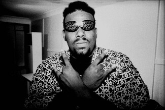 10 πράγματα που πρέπει να θυμηθείς για τον Afrika Bambaata, πριν από το αποψινό του live στο six d.o.g.s