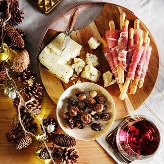 Charcuterie Board | Το τέλειο gourmet πλατό είναι η ωραιότερη πρόταση για τα βράδια των γιορτών