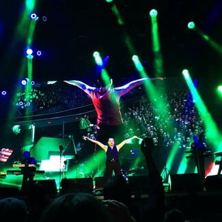 Οι Depeche Mode έφεραν την άνοιξη στη Μαλακάσα