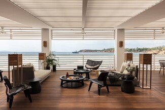 Astir Beach: Το καλοκαίρι συνεχίζεται στην Αθηναϊκή Ριβιέρα