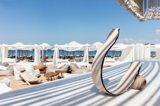Astir Beach: Το καλοκαίρι συνεχίζεται στην Αθηναϊκή Ριβιέρα