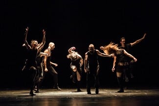 Αποκλειστικό: Οι πρώτες φωτογραφίες από τη νέα παράσταση της Τζένης Αργυρίου στη Στέγη