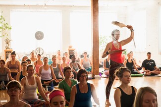 Άνα Φόρεστ: Η δημιουργός της πρωτοποριακής Forrest Yoga έρχεται στην Αθήνα