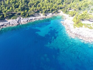 Porto Valitsa: Το «γαλατικό» ξενοδοχείο της Χαλκιδικής γίνεται 25 χρονών