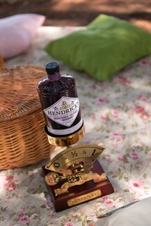 Το Hendrick's gin ταξίδεψε σε άλλη εποχή στο 6ο Tweed Run στις Σπέτσες
