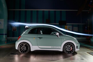 «Εκρηκτικό» το επετειακό Abarth 695 70° Anniversario