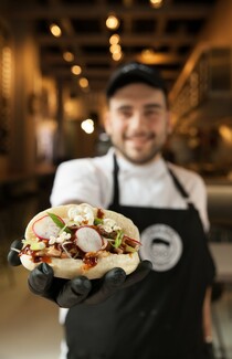 «Thess Bao»: Tο νέο spot της Θεσσαλονίκης για street food με βάση τα bao buns