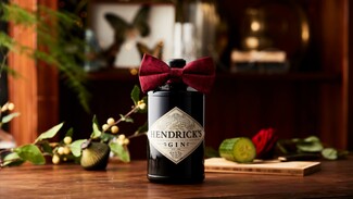 To Hendrick's gin μας καλεί και φέτος στο πιο ασυνήθιστο Xmas party