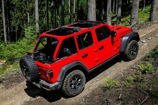 Με το Jeep Wrangler ανακαλύπτεις τις ομορφιές της φύσης