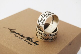 «Χειρόγραφα κοσμήματα»: Οι δημιουργίες της Μαργαρίτας Μεϊτάνη γίνονται ιδιαίτερα γιορτινά δώρα