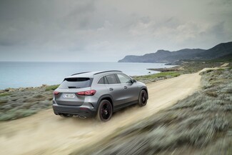 Αποκάλυψη για την εντυπωσιακή νέα Mercedes-Benz GLA