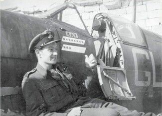 Η άγνωστη ιστορία του Έλληνα πιλότου της βρετανικής αεροπορίας που κατέρριψε 19 γερμανικά αεροπλάνα στον Β' Παγκόσμιο Πόλεμο