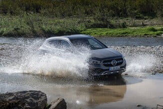 Η ακαταμάχητη γοητεία της νέας Mercedes-Benz GLA