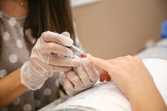 Mitropoleos Nails & Beauty: Ποιοτικές και ασφαλείς υπηρεσίες περιποίησης από ένα νέο nail studio στην καρδιά της πόλης