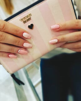 Mitropoleos Nails & Beauty: Ποιοτικές και ασφαλείς υπηρεσίες περιποίησης από ένα νέο nail studio στην καρδιά της πόλης
