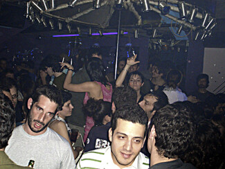 Οι Amateurboyz επιστρέφουν στη θρυλική ρώσικη ντίσκο