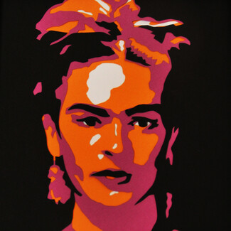 Η Ελίζα Αλεξανδροπούλου παίζει την Pop Art στα δάχτυλα