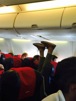 Oι χειρότεροι, οι πιο εκνευριστικοί και πιο αηδιαστικοί επιβάτες σε αεροπλάνα
