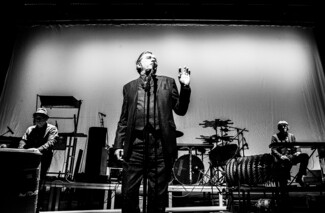 Στους Einstürzende Neubauten, στο Gazi Music Hall