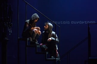 Μόλις κυκλοφόρησαν οι πρώτες φωτογραφίες από τις πρόβες του Ερωτόκριτου του Δημήτρη Μαραμή