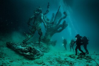 Χειρομαντεία στην παλάμη του κουπιού της γόνδολας