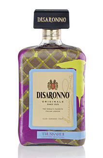 Disaronno wears Trussardi | Ένα δώρο που δεν χρειάζεται περιτύλιγμα!