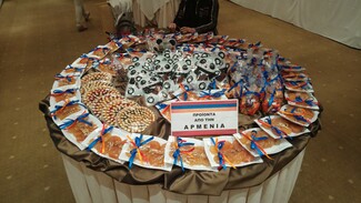 Φαγητά και προϊόντα από την Αρμενία στο 21ο bazaar του Αρμενικού Κυανού Σταυρού