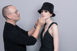 Έτσι θα αντιγράψεις το αναπάντεχα ευκολοφόρετο μακιγιάζ του catwalk Dior AW19