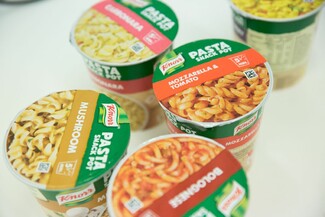 Τα Snack Pots είναι μια εύκολη και γευστική λύση για το γραφείο