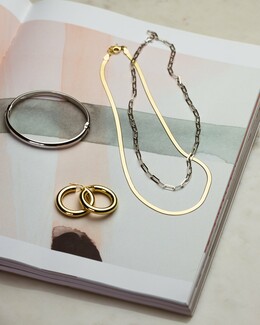 Jour Jewelry: Κοσμήματα για να δημιουργήσετε το ιδανικό layering φέτος το καλοκαίρι
