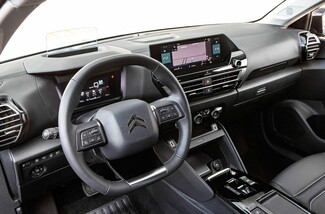 Citroen C4 C-Cross cockpit