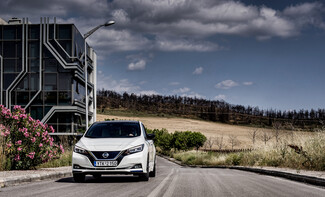 Nissan Leaf: Tο αυτοκίνητο που σε ηλεκτρίζει