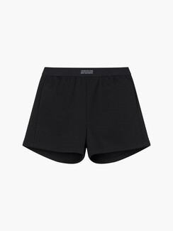 5 unisex outfits που θα δείχνουν cool σε κάθε περίσταση