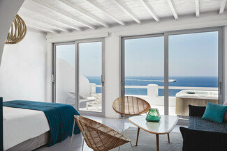 Kouros hotel & suites
