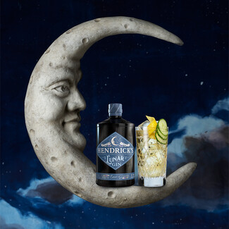 Τρία cocktails με gin για να απολαύσετε υπό το φως της καλοκαιρινής πανσελήνου