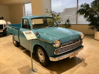 Datsun pickup 320